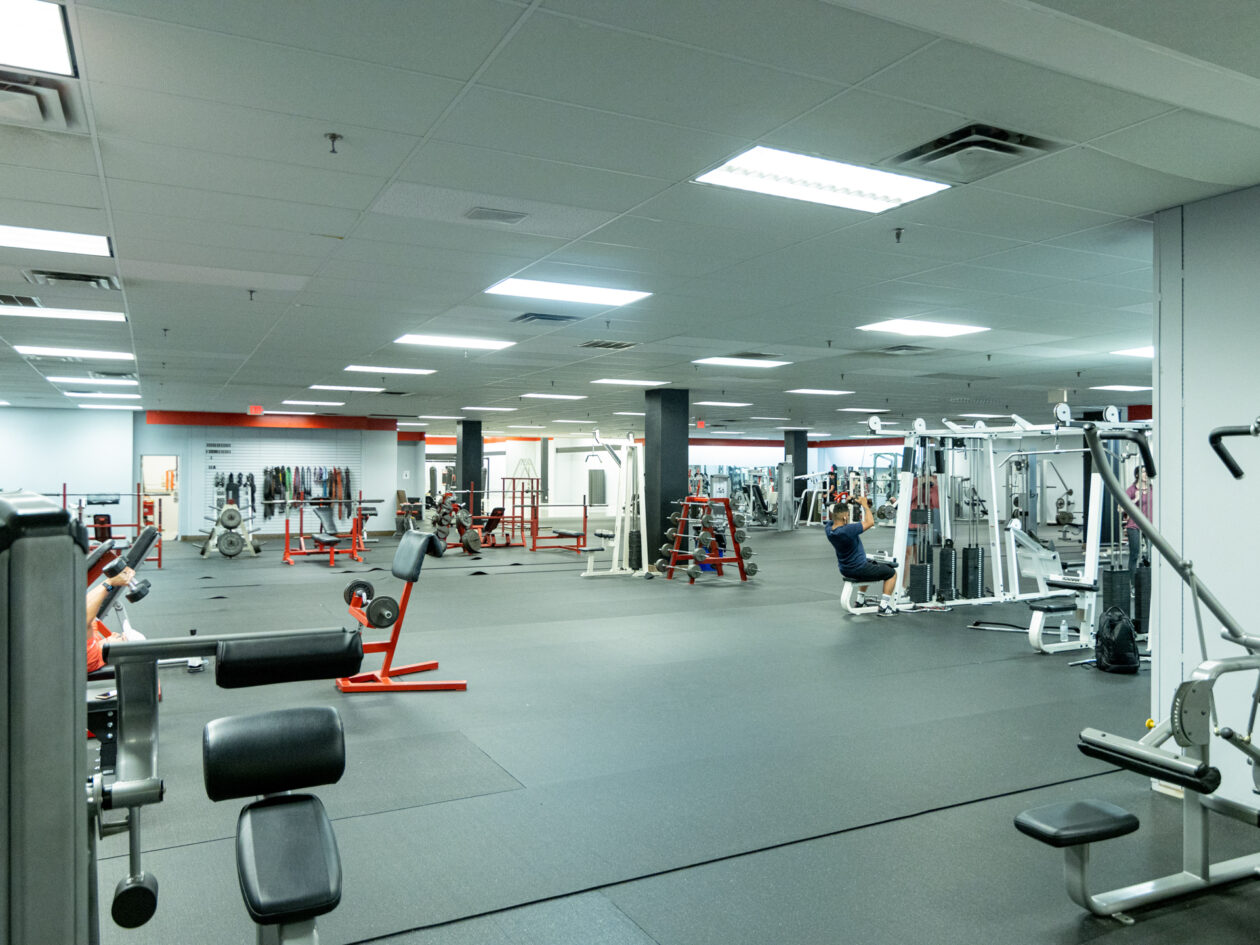 River Valley Fitness - Weight Room